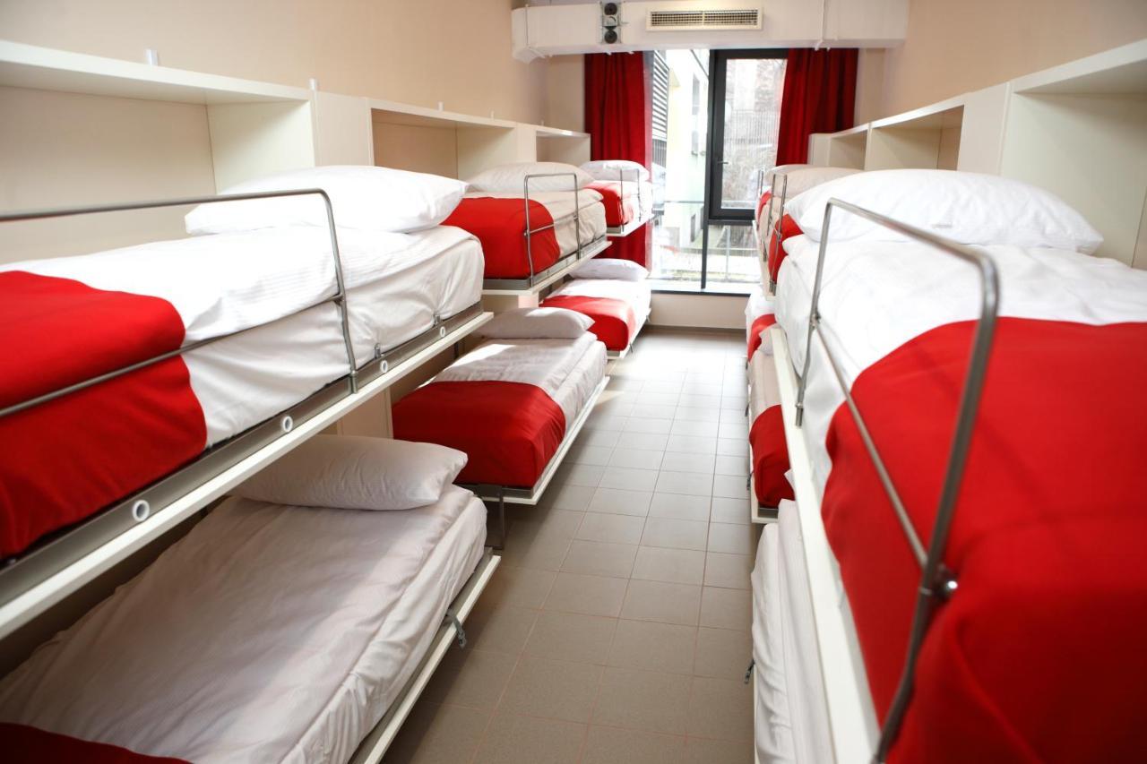 Express Hostel *